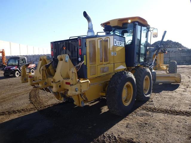 Image of John Deere 770G equipment image 2