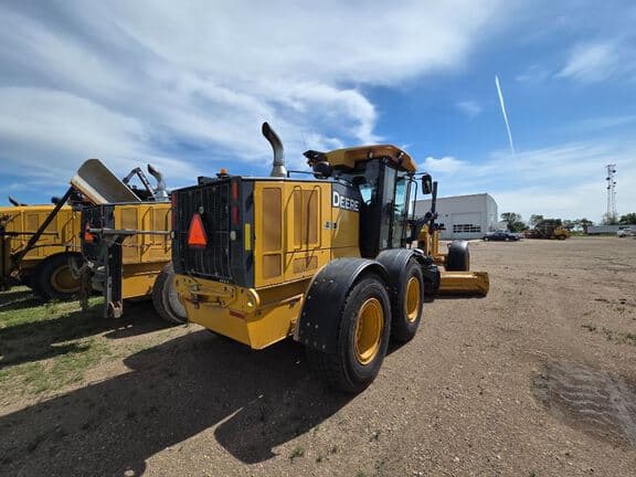 Image of John Deere 772G equipment image 4