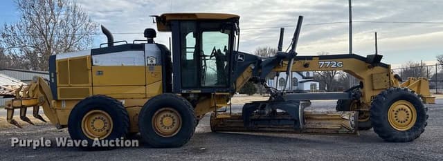 Image of John Deere 772G equipment image 3