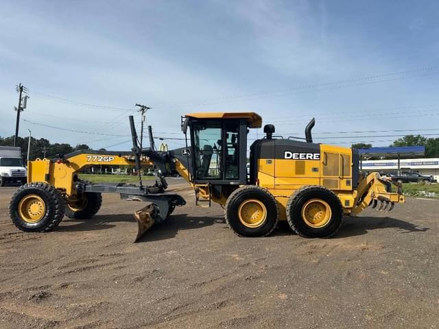 Image of John Deere 772GP equipment image 1