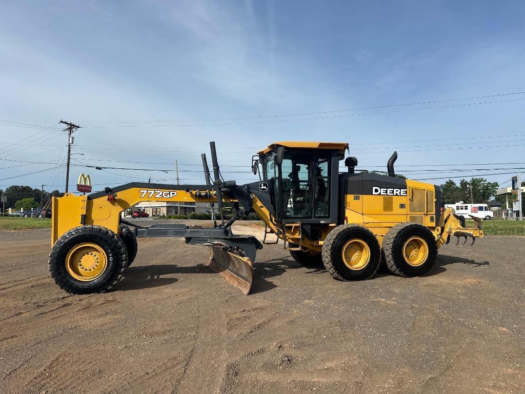 Image of John Deere 772GP Primary image