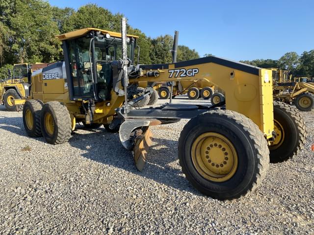 Image of John Deere 772GP equipment image 3