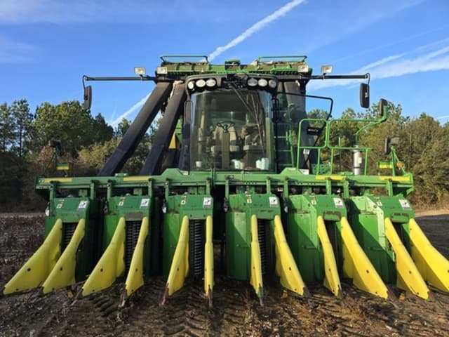 Image of John Deere 7760 equipment image 1