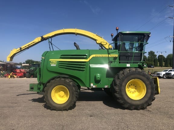 Main image John Deere 7780