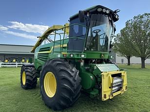 Main image John Deere 7980 3