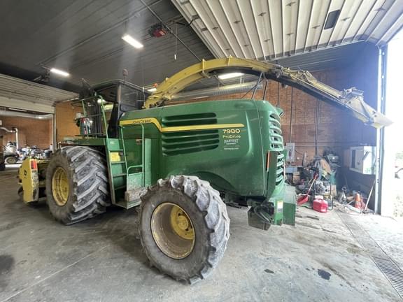 Image of John Deere 7980 equipment image 1