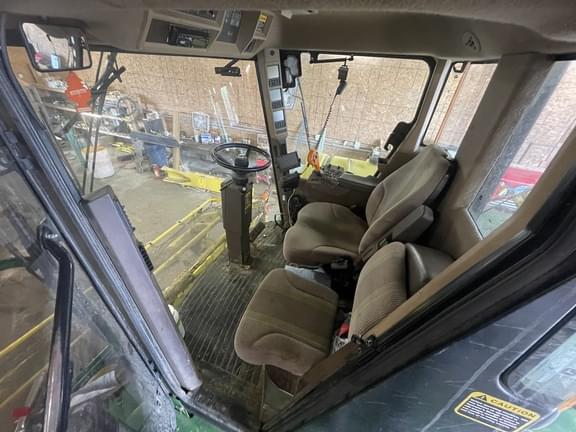 Image of John Deere 7980 equipment image 2