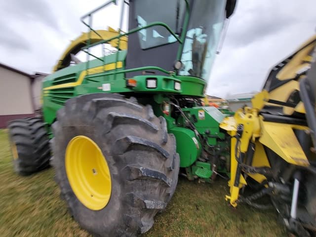 Image of John Deere 7980 equipment image 1