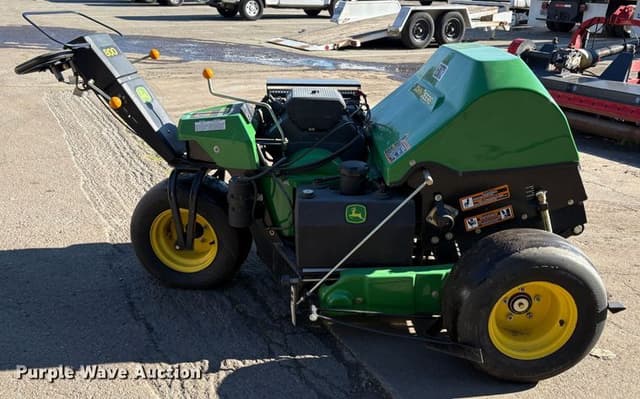 Image of John Deere 800 equipment image 3