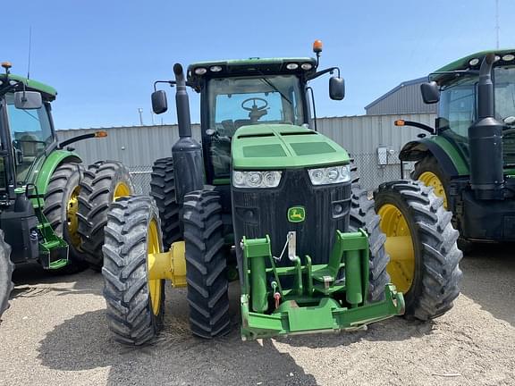 Image of John Deere 8235R equipment image 1