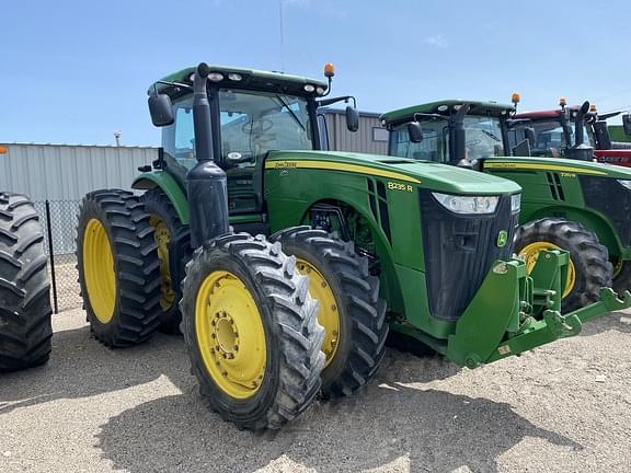 Image of John Deere 8235R Primary image