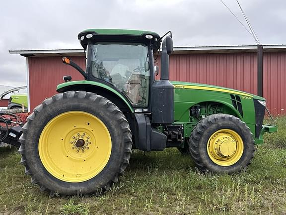 Image of John Deere 8235R Primary image