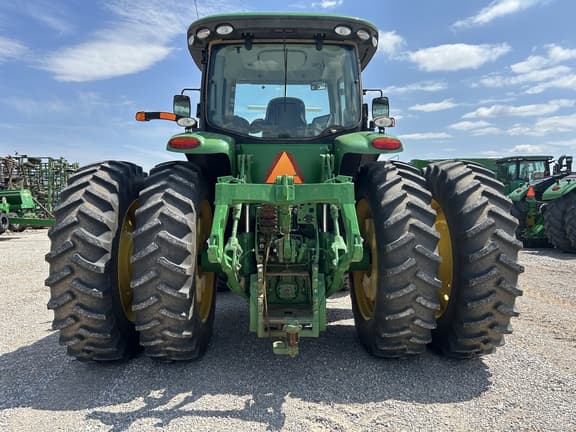 Image of John Deere 8245R equipment image 3