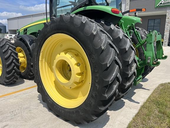 Image of John Deere 8245R equipment image 3