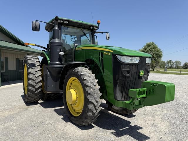 Image of John Deere 8245R equipment image 2
