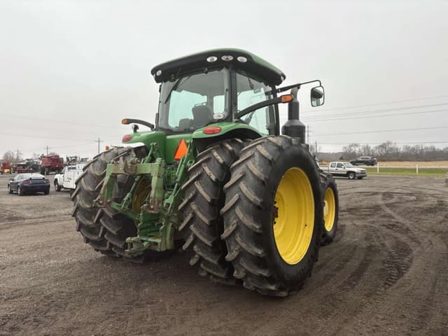 Image of John Deere 8245R equipment image 4