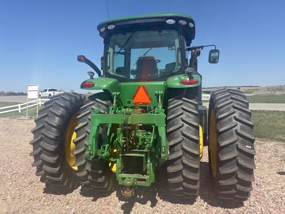 Image of John Deere 8245R equipment image 4