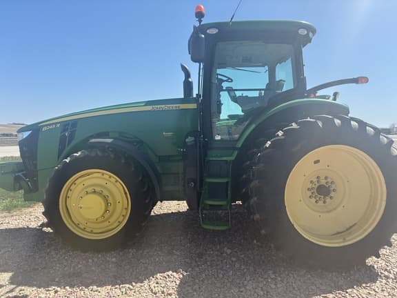 Image of John Deere 8245R equipment image 2