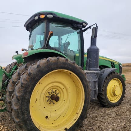 Image of John Deere 8245R equipment image 2