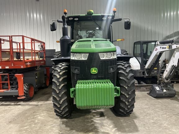 Image of John Deere 8245R equipment image 1