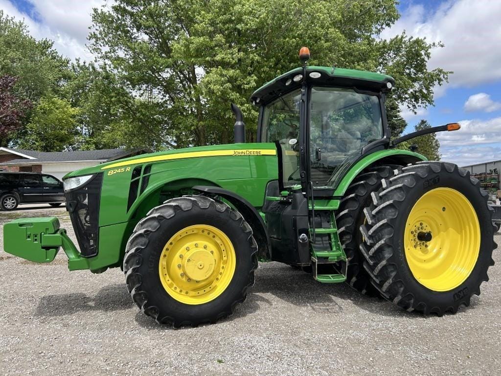 2014 John Deere 8245R Equipment Image0