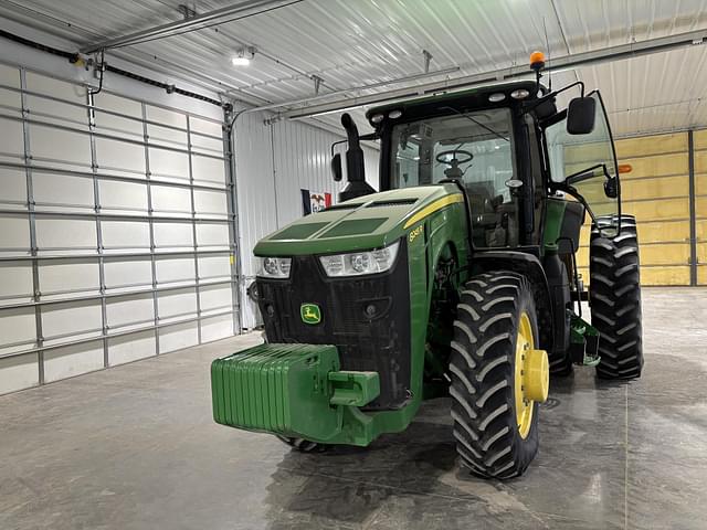 Image of John Deere 8245R equipment image 3