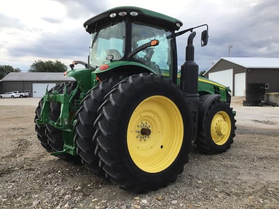 Image of John Deere 8245R equipment image 4