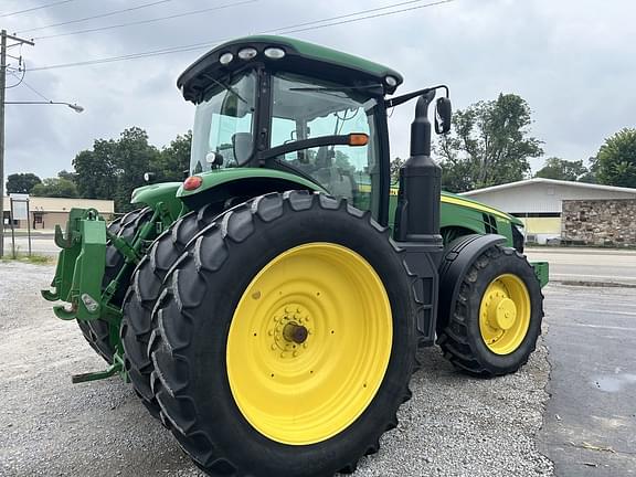 Image of John Deere 8245R equipment image 3