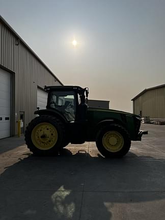 Image of John Deere 8245R equipment image 2