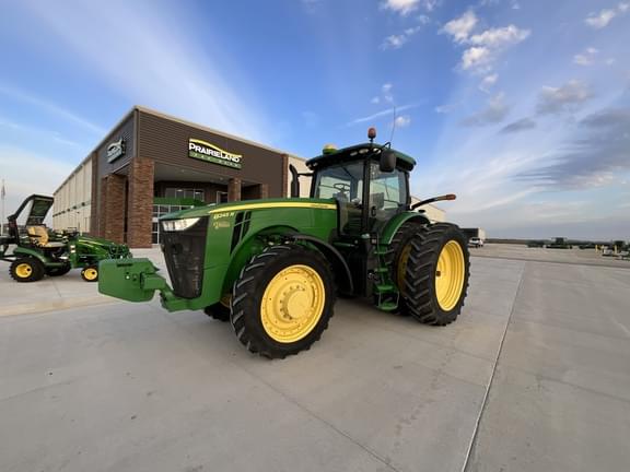 Image of John Deere 8245R equipment image 4