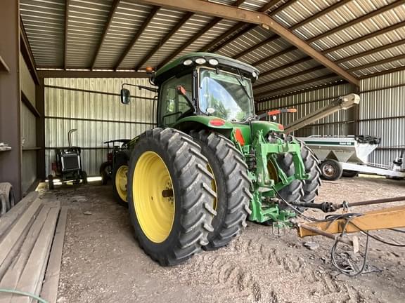 Image of John Deere 8245R equipment image 2