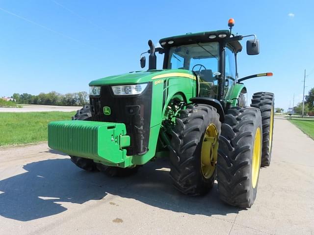 Image of John Deere 8245R equipment image 1