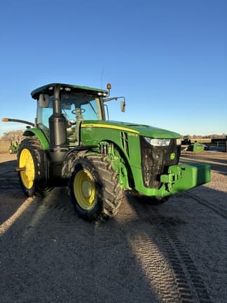 Image of John Deere 8245R equipment image 1