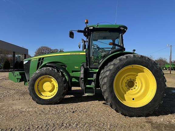 Image of John Deere 8245R equipment image 3