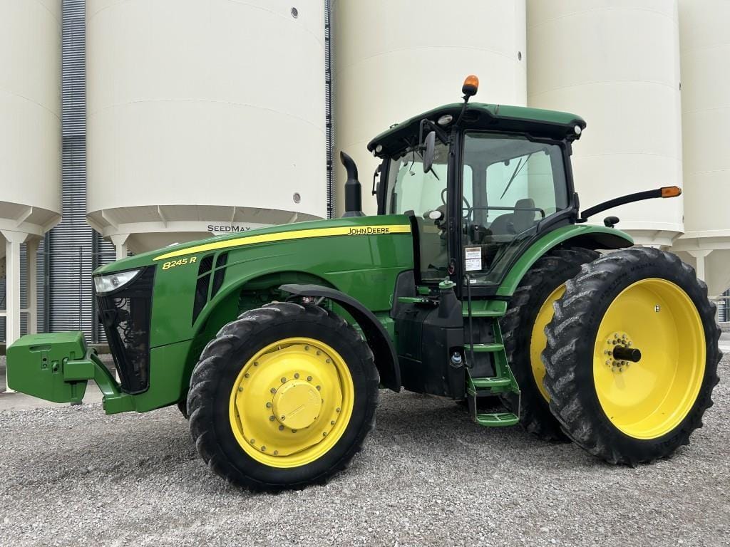 2014 John Deere 8245R Equipment Image0