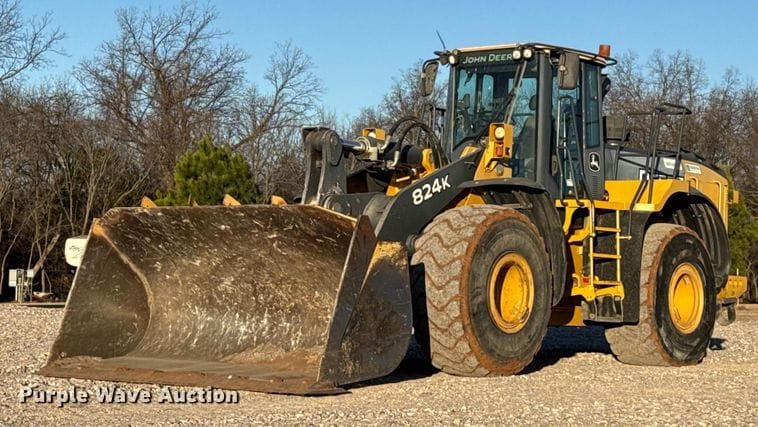 2014 John Deere 824K Equipment Image0