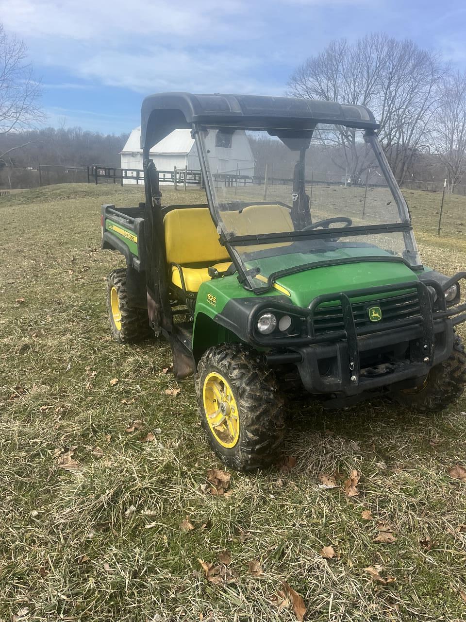 Image of John Deere Gator XUV 825i Image 1