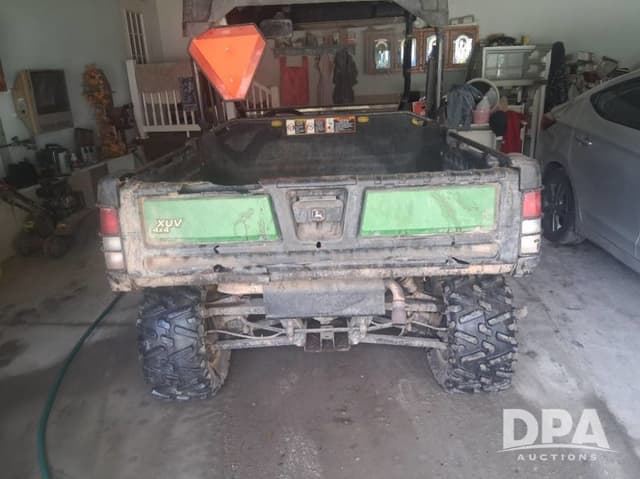 Image of John Deere Gator XUV 825i equipment image 4