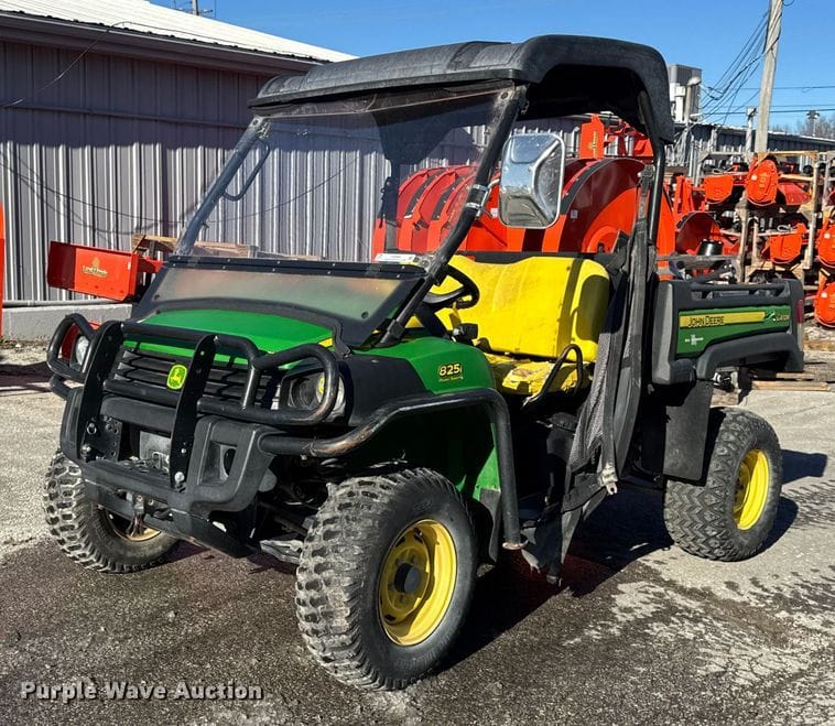 2014 John Deere Gator 825i Equipment Image0