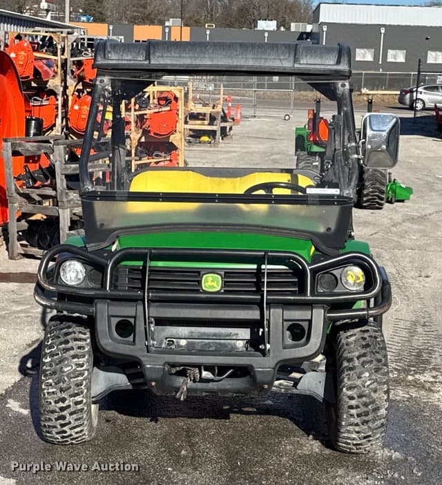 Image of John Deere Gator 825i equipment image 1