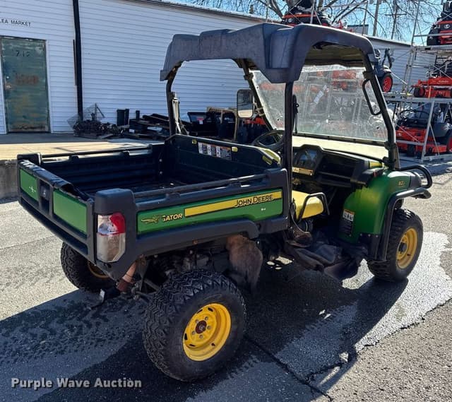 Image of John Deere Gator 825i equipment image 4
