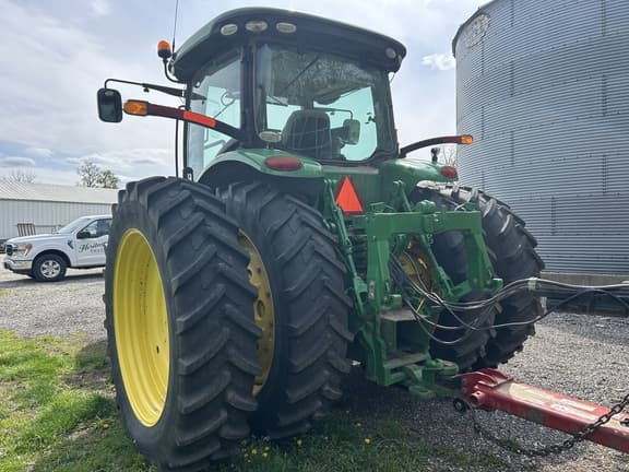 Image of John Deere 8270R equipment image 3