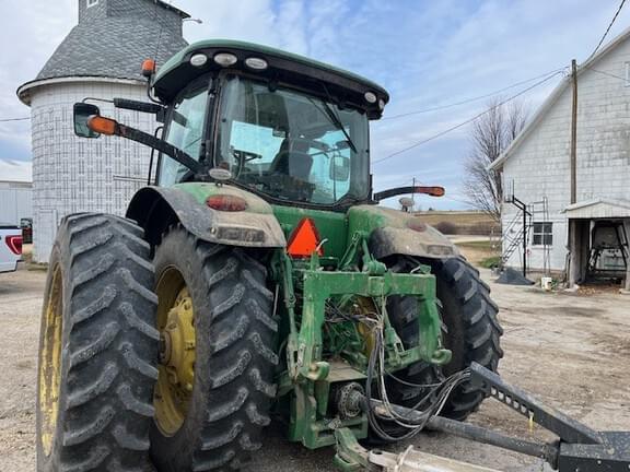 Image of John Deere 8270R equipment image 4