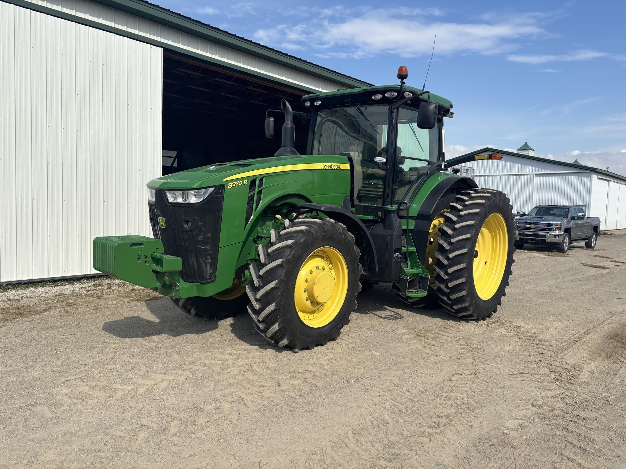 2014 John Deere 8270R Equipment Image0