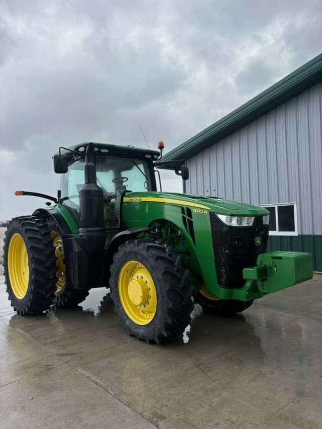 Image of John Deere 8270R equipment image 2