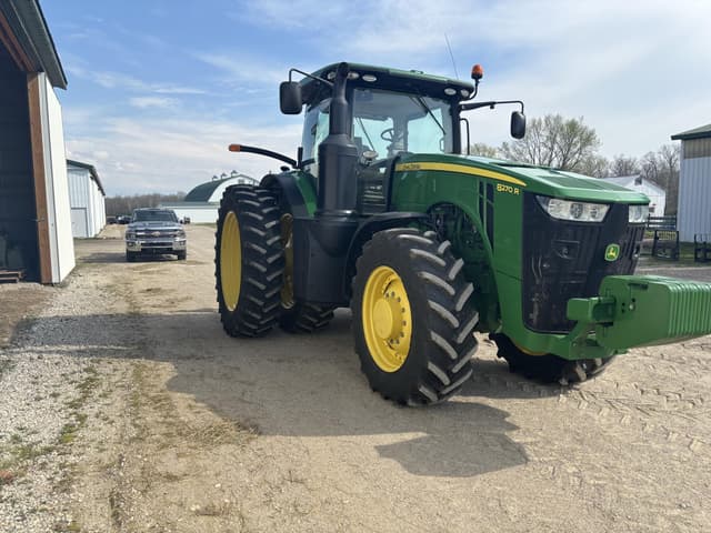 Image of John Deere 8270R equipment image 1