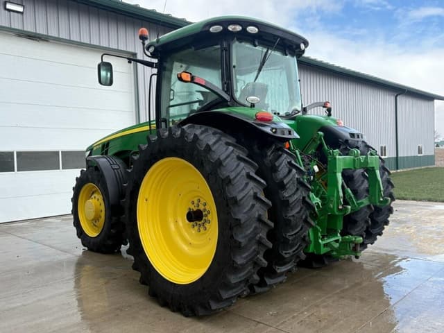 Image of John Deere 8270R equipment image 4