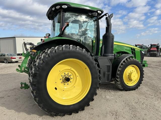 Image of John Deere 8270R equipment image 2