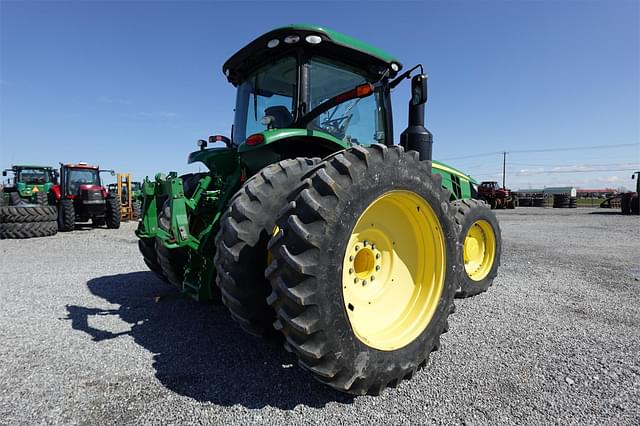 Image of John Deere 8270R equipment image 3