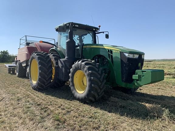 Image of John Deere 8270R equipment image 1